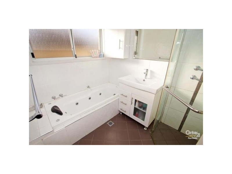 Edensor Park NSW 2176
