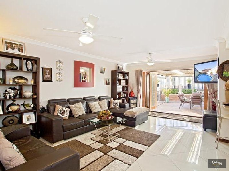 Edensor Park NSW 2176