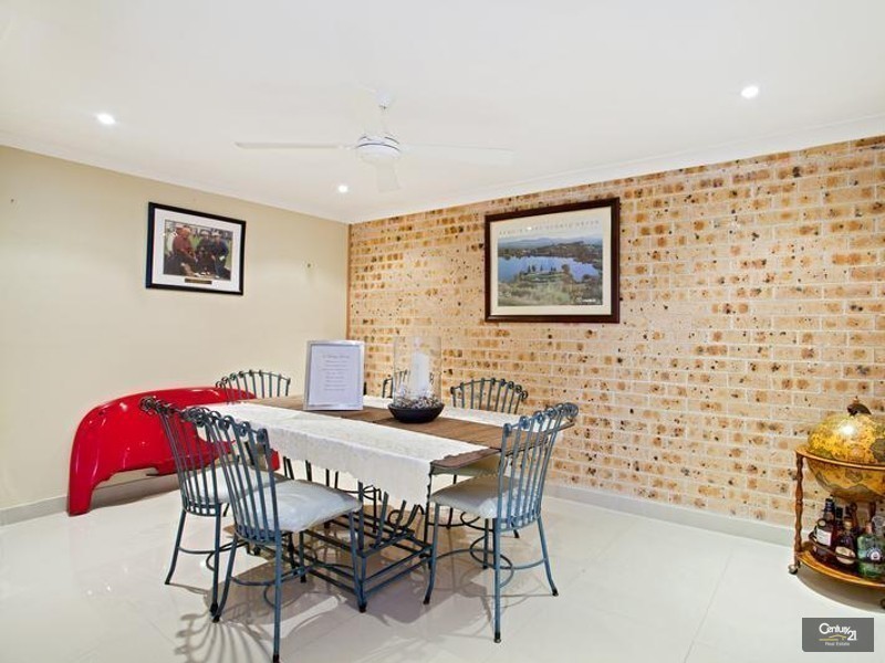 Edensor Park NSW 2176