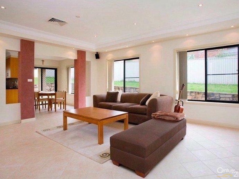 Edensor Park NSW 2176