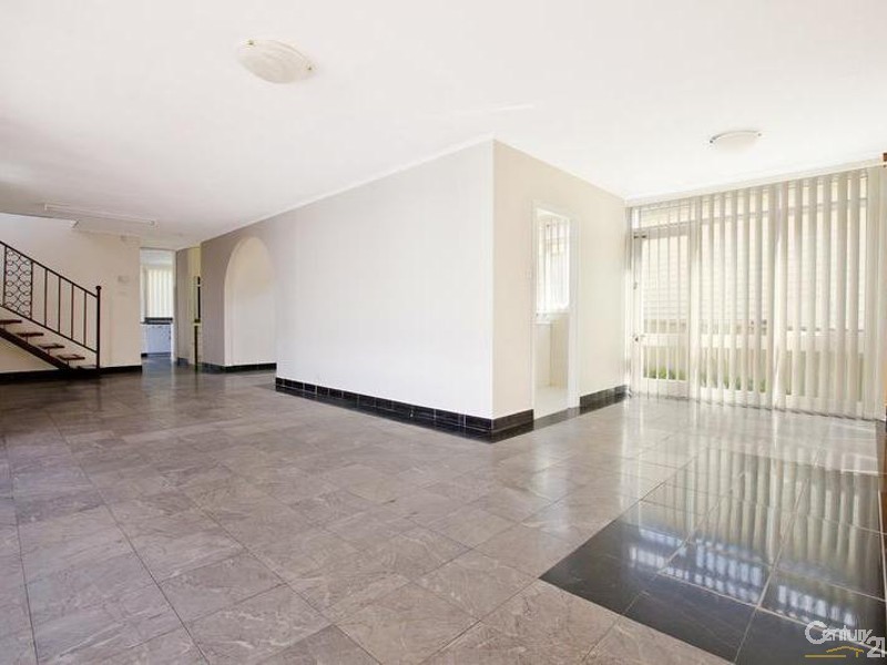 4 Dawn Avenue, Mount Pritchard NSW 2170