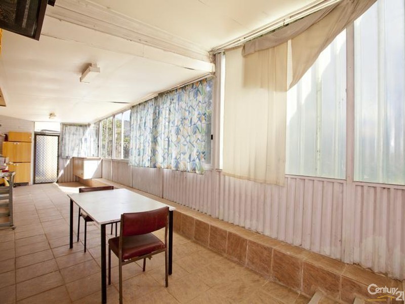 4 Dawn Avenue, Mount Pritchard NSW 2170