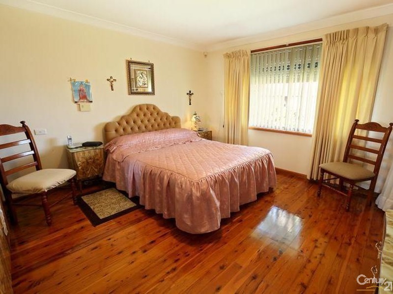 Greenfield Park NSW 2176