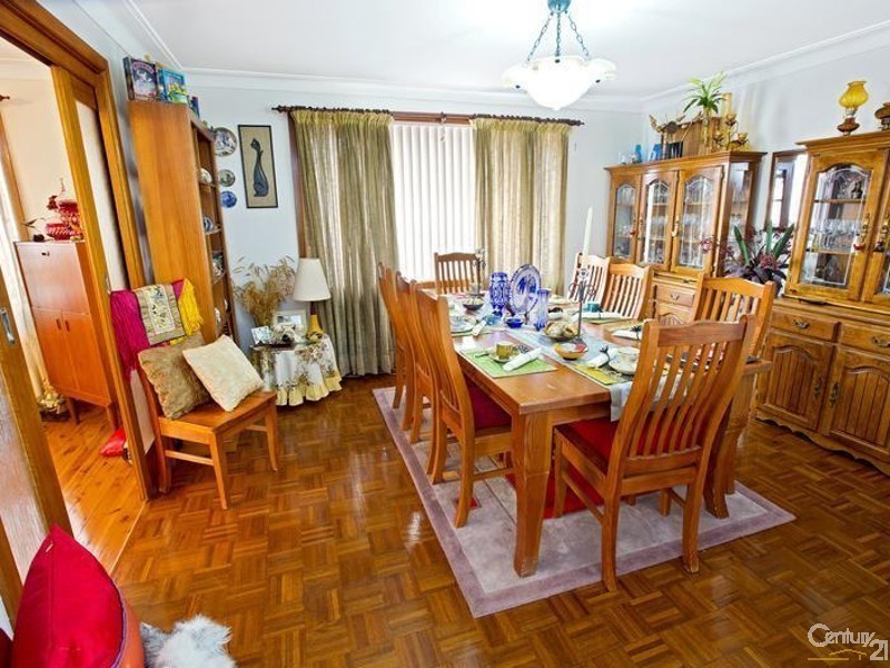 Edensor Park NSW 2176