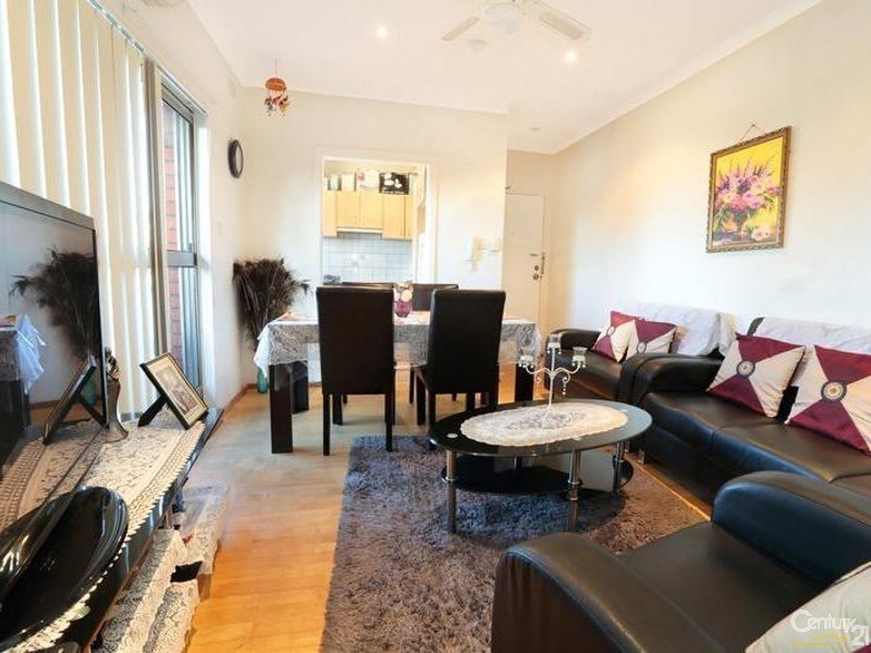 11/7 Lackey Street, Fairfield NSW 2165