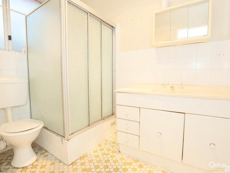 11/7 Lackey Street, Fairfield NSW 2165