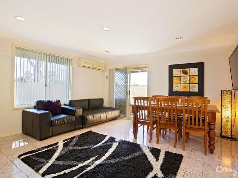 Edensor Park NSW 2176