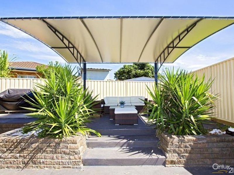 Edensor Park NSW 2176