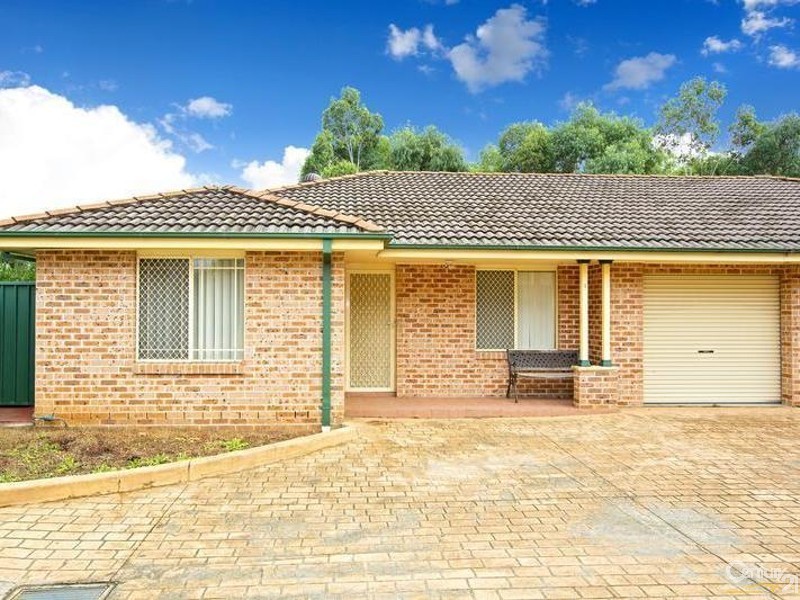 3/34 Sunny Place, St Johns Park NSW 2176