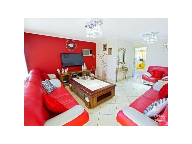 Edensor Park NSW 2176