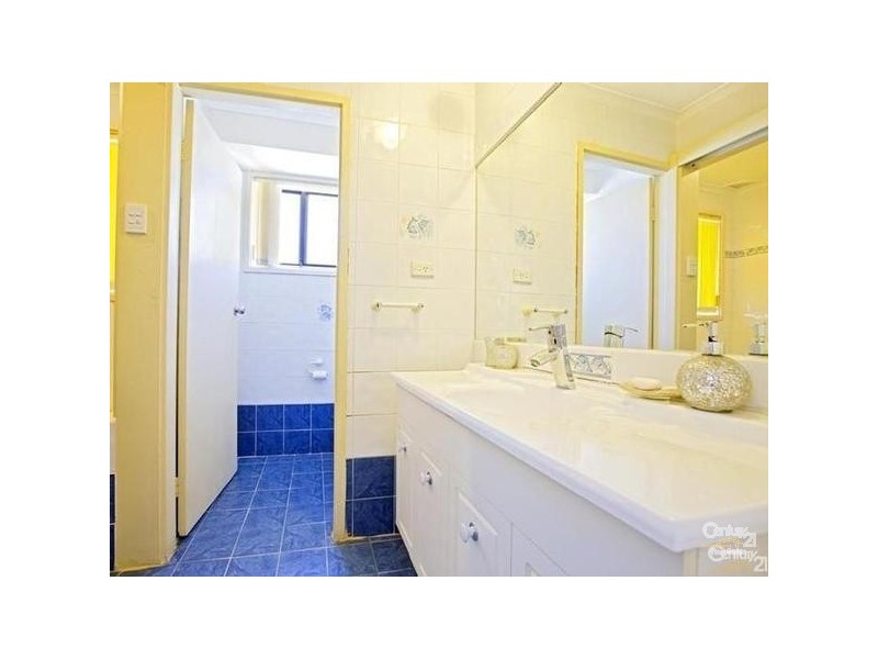 Edensor Park NSW 2176