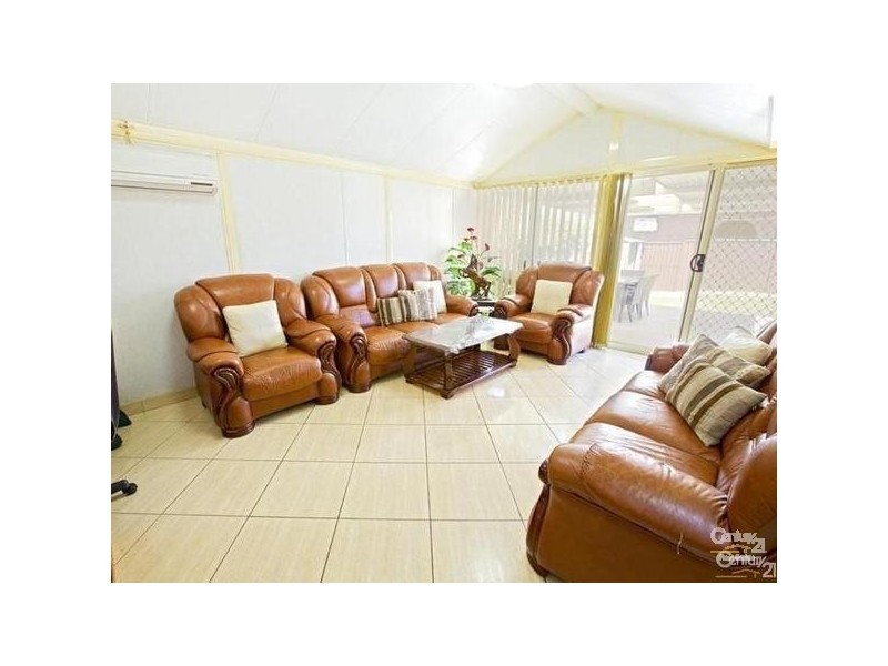 Edensor Park NSW 2176