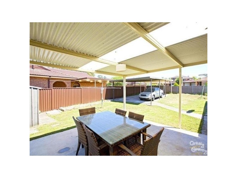 Edensor Park NSW 2176