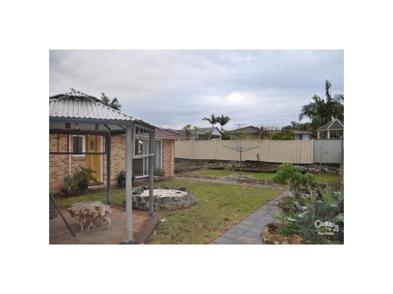 Edensor Park NSW 2176