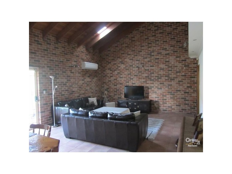 Edensor Park NSW 2176