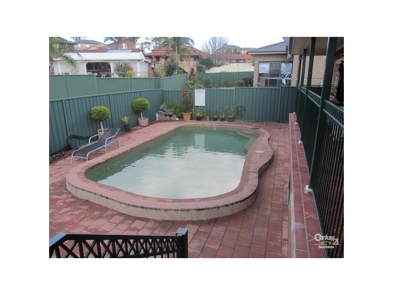 Edensor Park NSW 2176