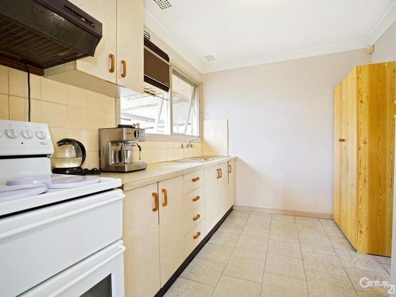 28 Lynesta Avenue, Fairfield West NSW 2165