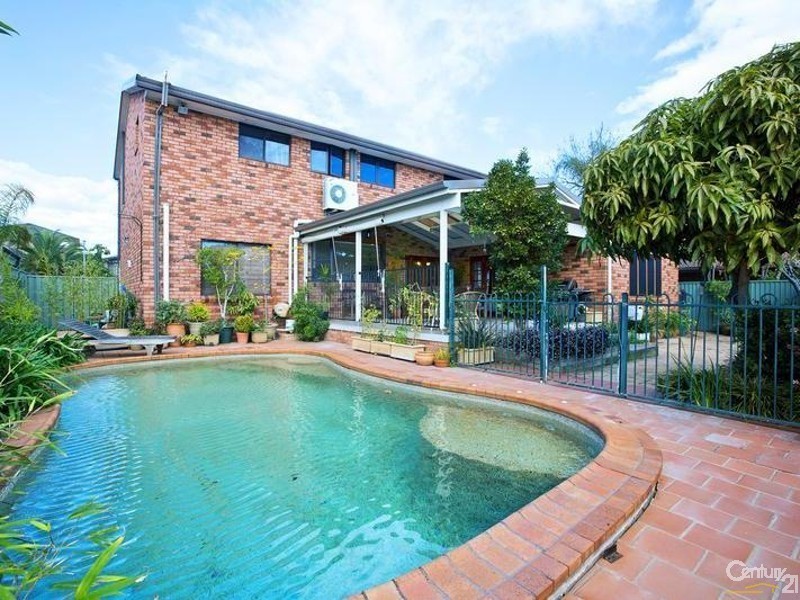 78 Tallowood Crescent, Bossley Park NSW 2176