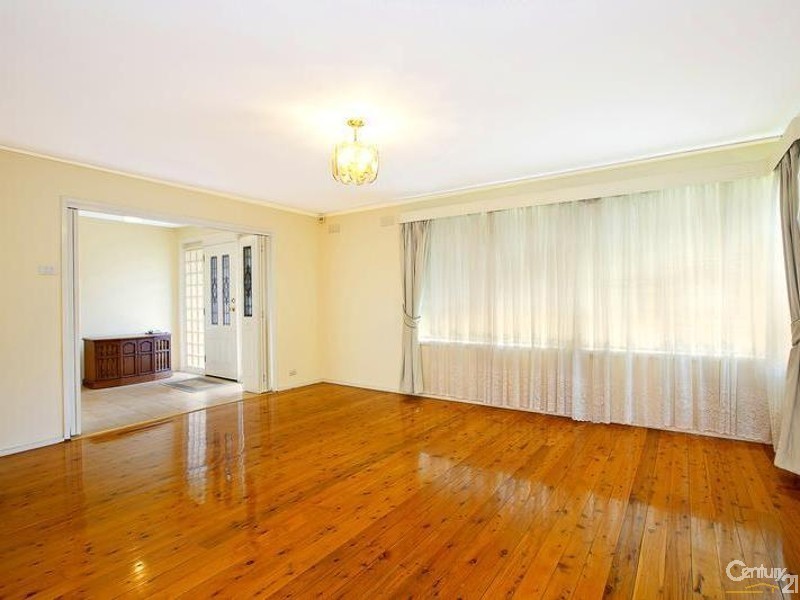 8 Exhibition Parade, Mount Pritchard NSW 2170