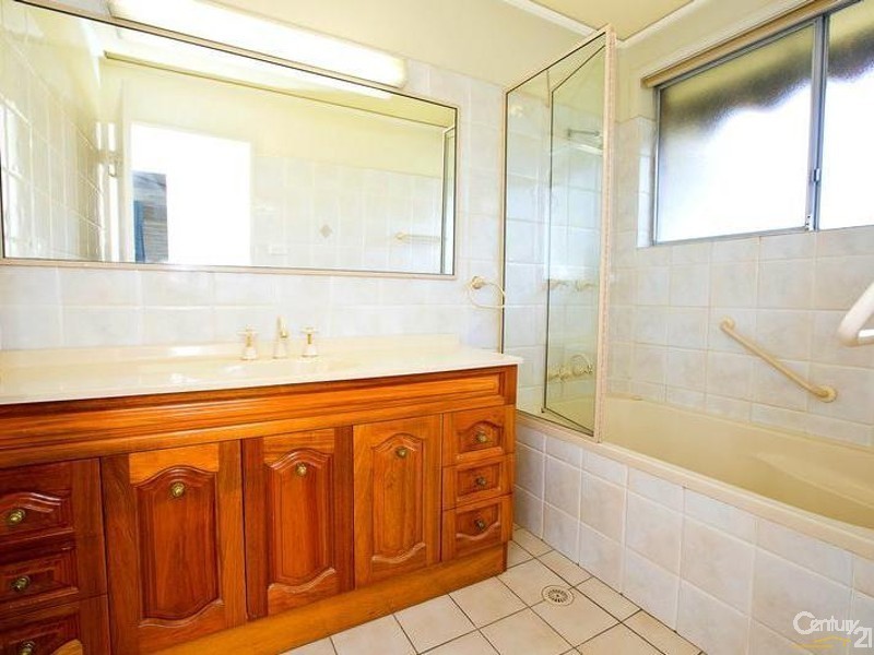 8 Exhibition Parade, Mount Pritchard NSW 2170