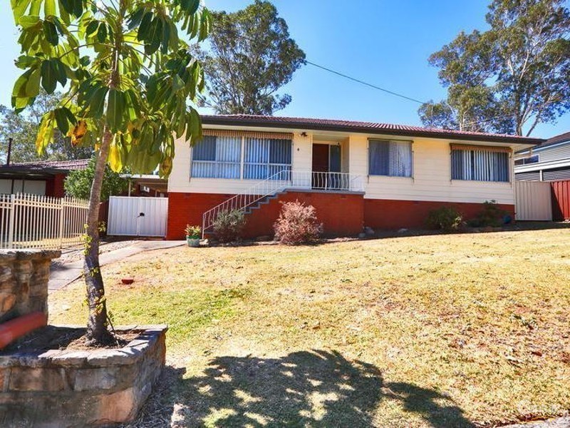 4 Sirius Street, Fairfield West NSW 2165