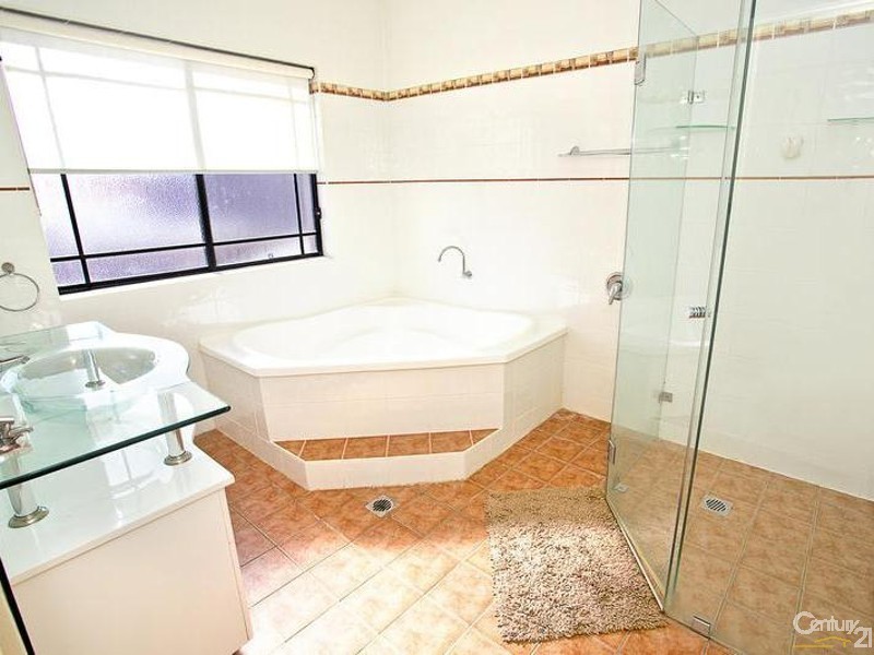 9 Tennant Place, Edensor Park NSW 2176