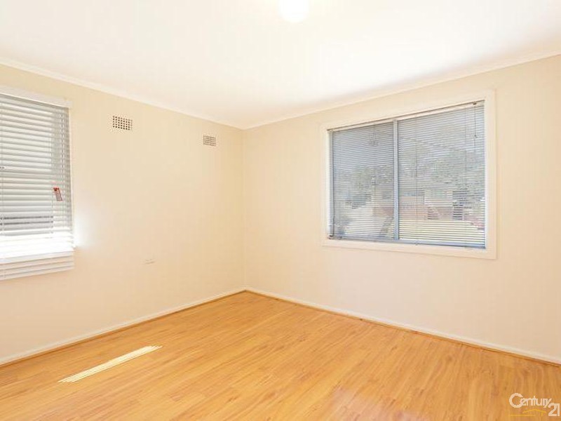 8 Devon Place, Busby NSW 2168