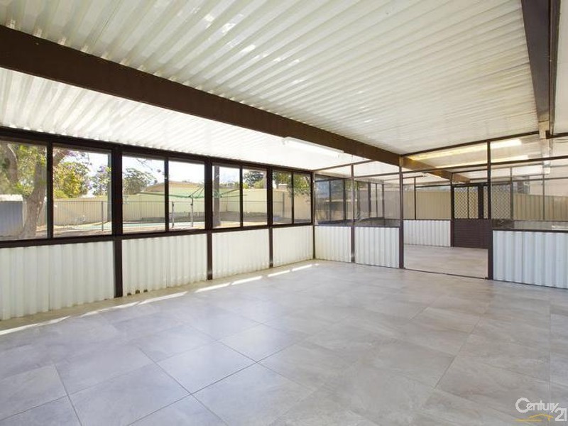 8 Devon Place, Busby NSW 2168