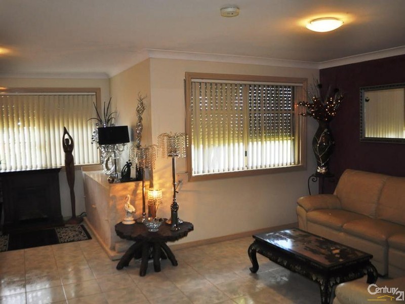 Edensor Park NSW 2176