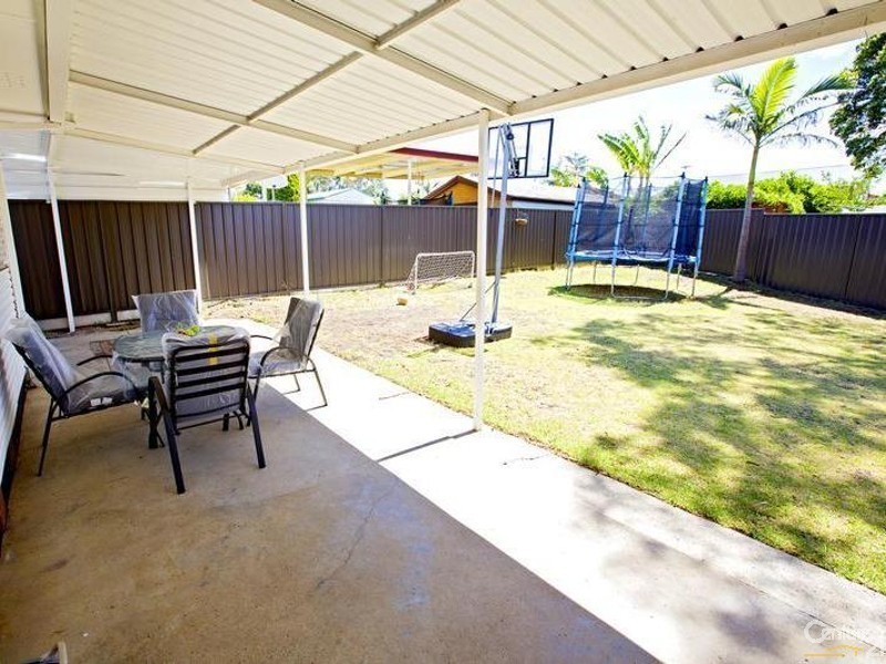 28 Crayford Cr, Mount Pritchard NSW 2170
