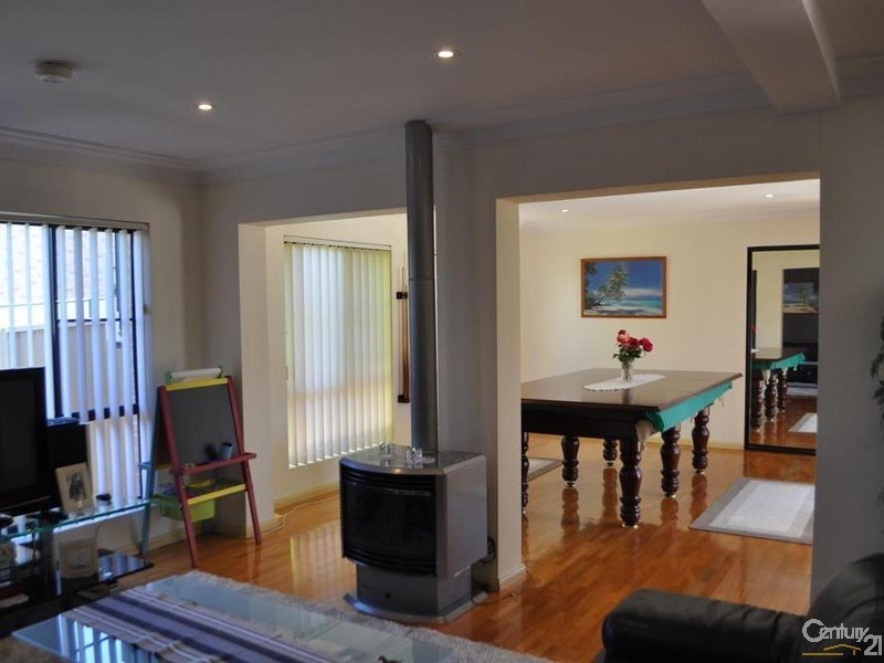 91 Tallowood Crescent, Bossley Park NSW 2176