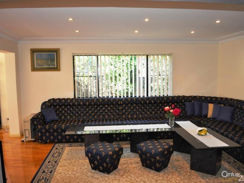 91 Tallowood Crescent, Bossley Park NSW 2176