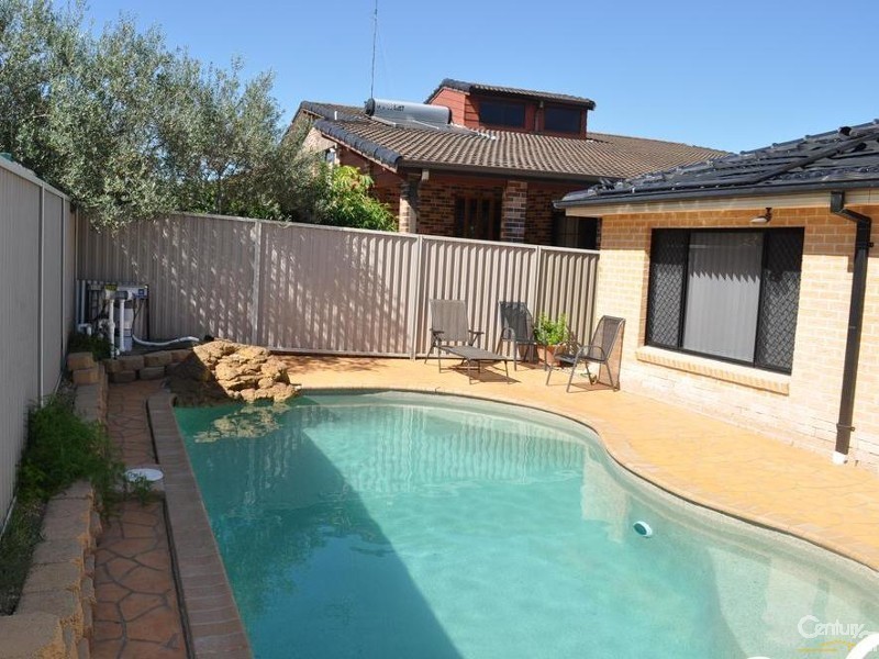 91 Tallowood Crescent, Bossley Park NSW 2176