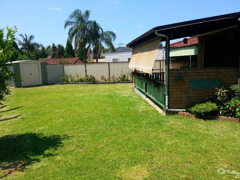 Greenfield Park NSW 2176