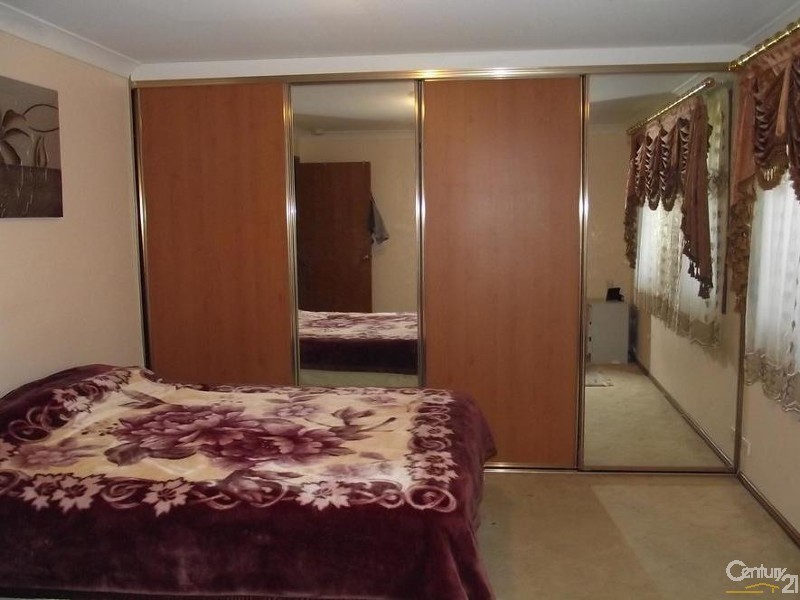 Bossley Park NSW 2176