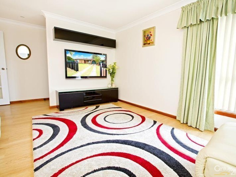 Edensor Park NSW 2176