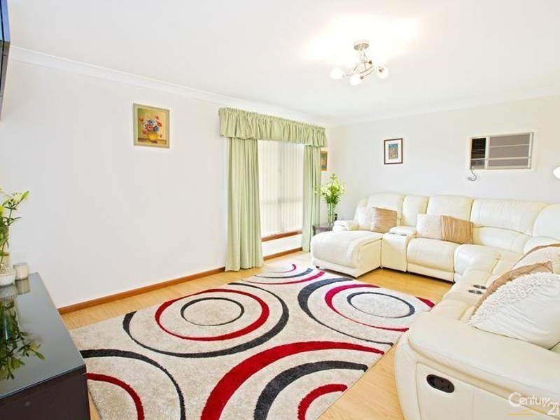 Edensor Park NSW 2176