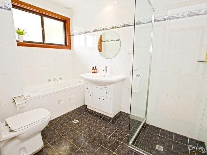 Edensor Park NSW 2176