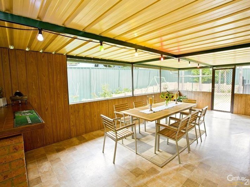 Edensor Park NSW 2176