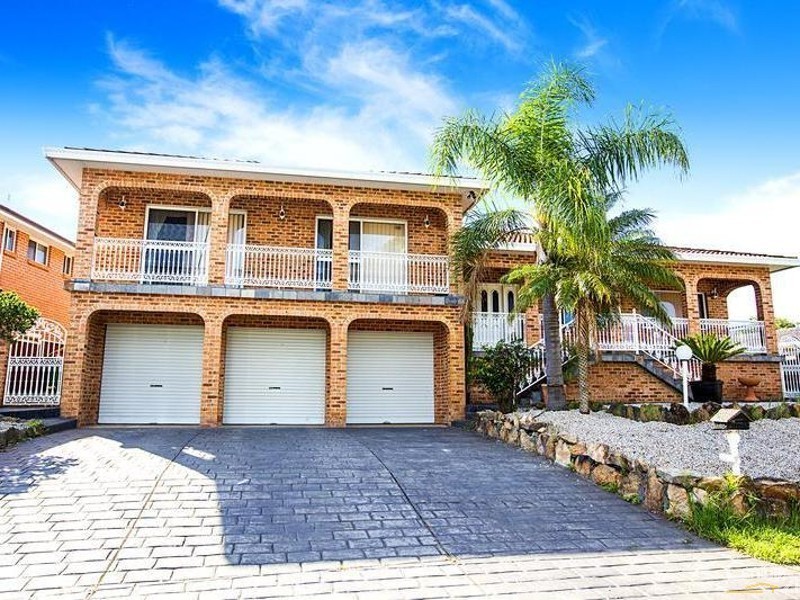 4 Castlereagh Street, Bossley Park NSW 2176