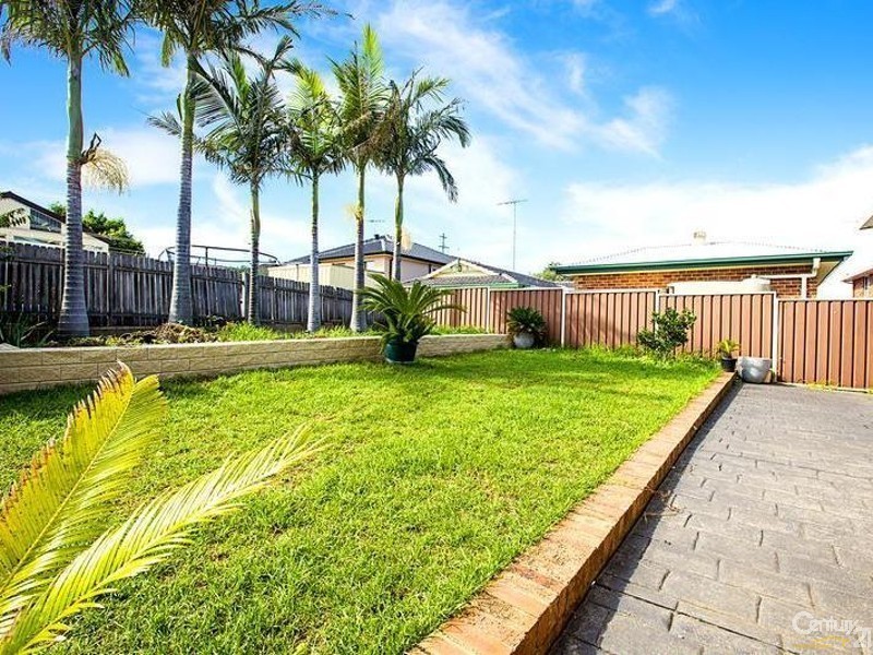 4 Castlereagh Street, Bossley Park NSW 2176