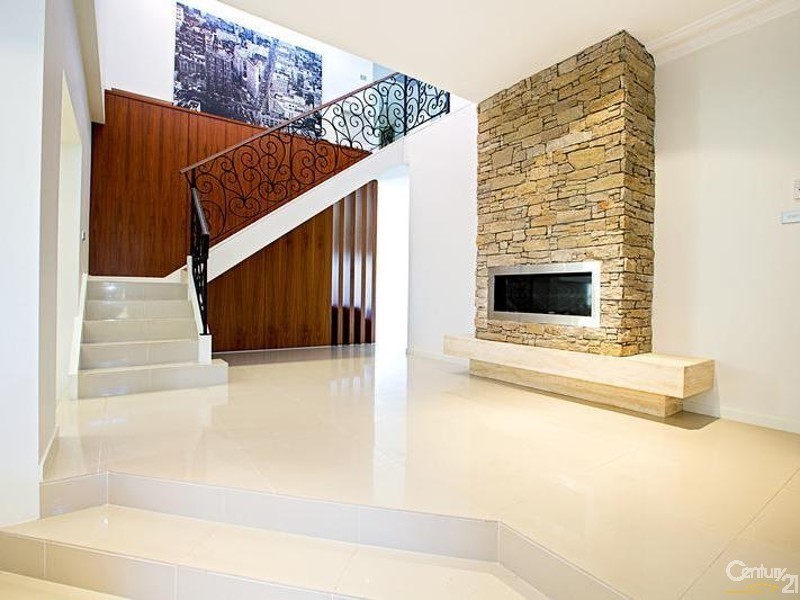 20 Snowden Close, Cecil Hills NSW 2171