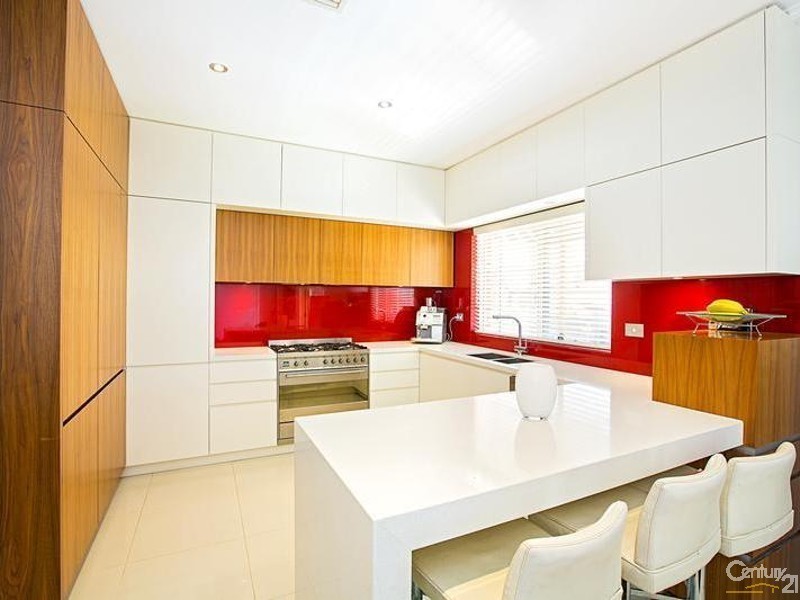 20 Snowden Close, Cecil Hills NSW 2171