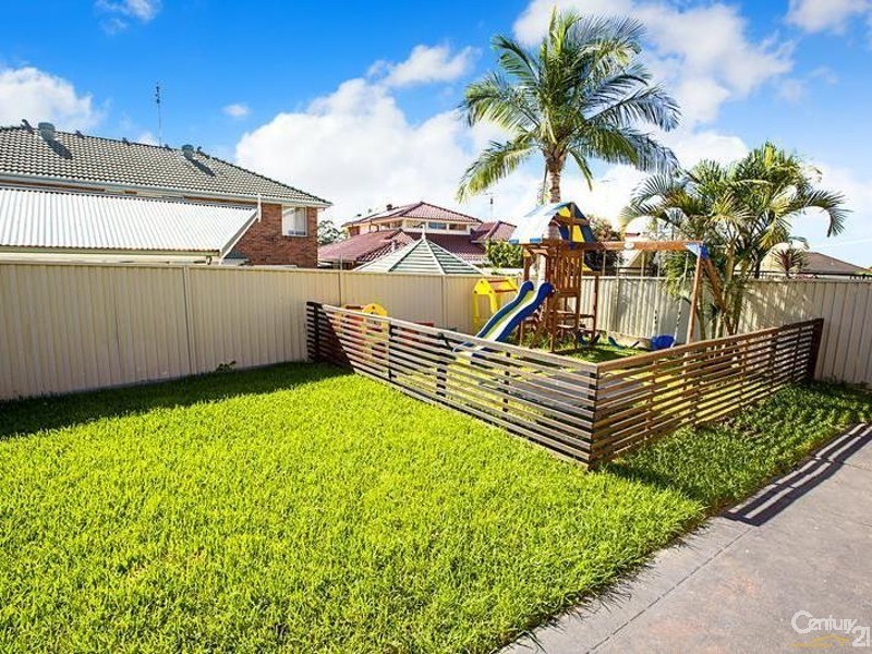 20 Snowden Close, Cecil Hills NSW 2171