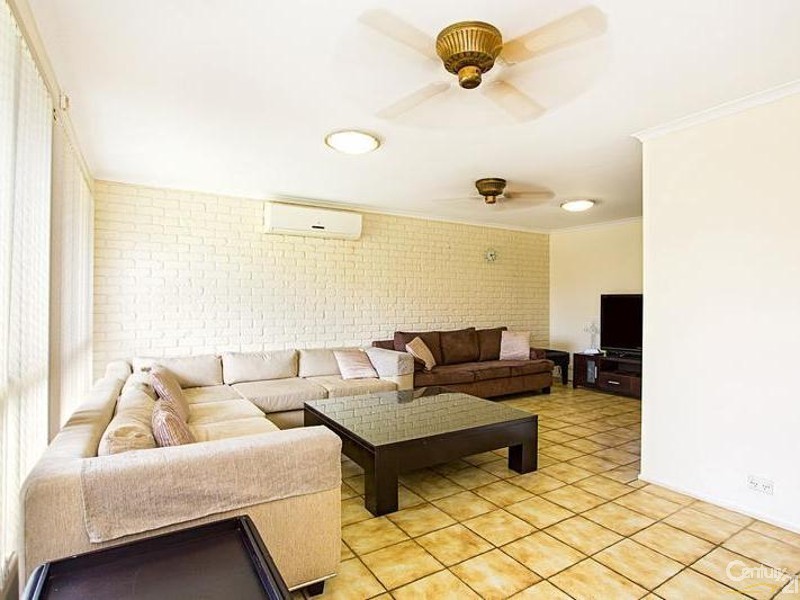 3 Yass Place, Bossley Park NSW 2176