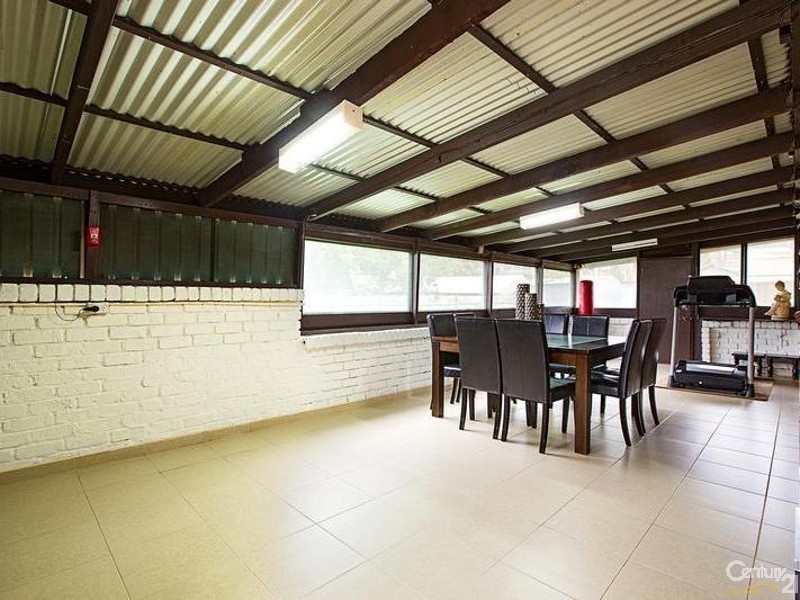 3 Yass Place, Bossley Park NSW 2176