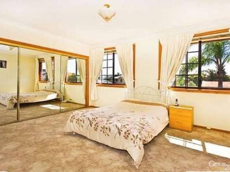 131 Bossley Road, Bossley Park NSW 2176