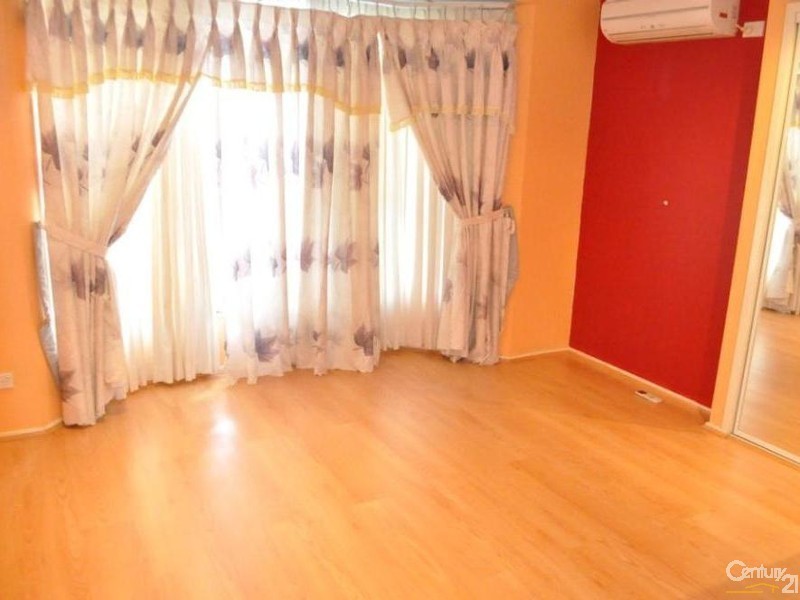 14 Diamond Cres, Bonnyrigg Heights NSW 2177