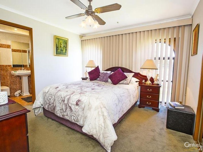 165 Mimosa Road, Bossley Park NSW 2176