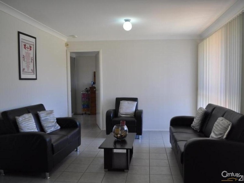 Edensor Park NSW 2176